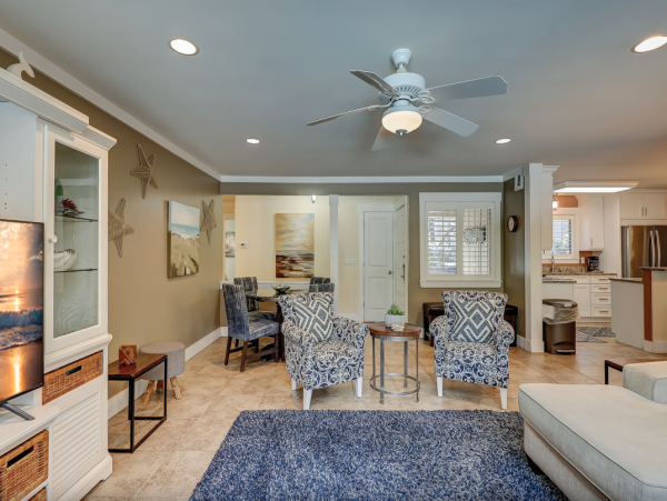 Coastal Retreat: Hilton Head Oasis with Heated Pool
